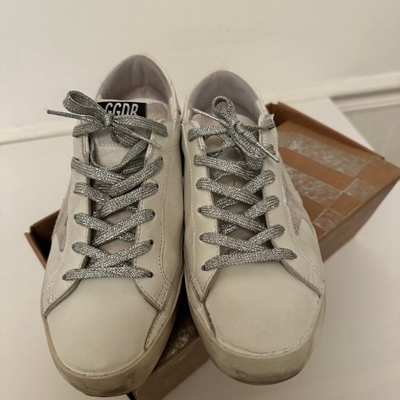 Golden Goose Sneakers, Size 40 - Picture 4 of 8